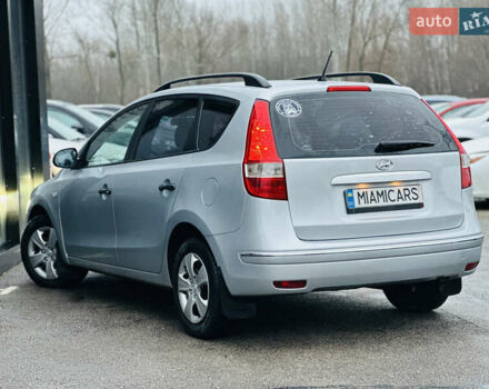 Серый Хендай i30, объемом двигателя 1.6 л и пробегом 265 тыс. км за 6999 $, фото 4 на Automoto.ua