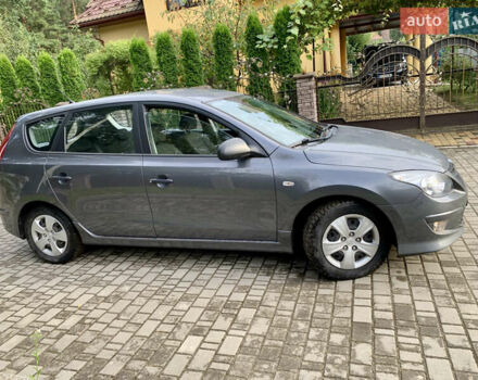 Сірий Хендай i30, об'ємом двигуна 1.6 л та пробігом 222 тис. км за 5100 $, фото 7 на Automoto.ua