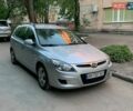 Серый Хендай i30, объемом двигателя 1.4 л и пробегом 250 тыс. км за 5850 $, фото 1 на Automoto.ua