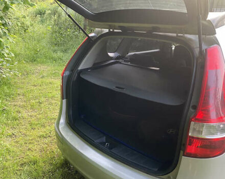 Серый Хендай i30, объемом двигателя 1.6 л и пробегом 191 тыс. км за 7000 $, фото 8 на Automoto.ua