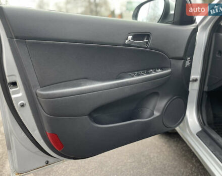 Сірий Хендай i30, об'ємом двигуна 1.58 л та пробігом 282 тис. км за 6150 $, фото 7 на Automoto.ua