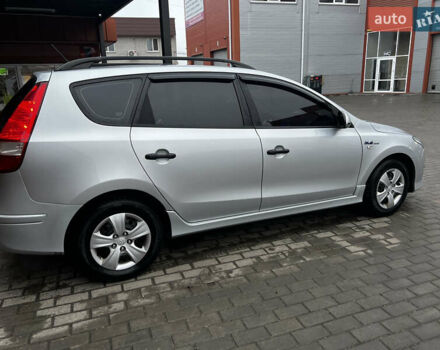 Серый Хендай i30, объемом двигателя 1.4 л и пробегом 190 тыс. км за 6100 $, фото 1 на Automoto.ua