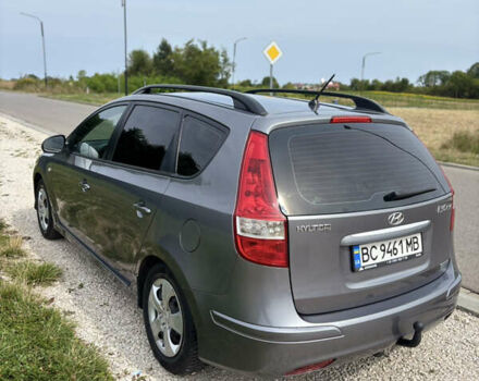 Сірий Хендай i30, об'ємом двигуна 1.6 л та пробігом 226 тис. км за 6599 $, фото 4 на Automoto.ua