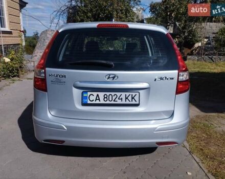 Серый Хендай i30, объемом двигателя 1.4 л и пробегом 188 тыс. км за 6000 $, фото 5 на Automoto.ua
