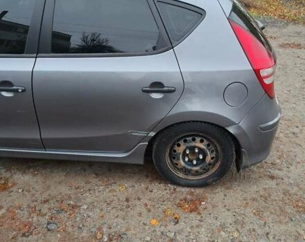 Серый Хендай i30, объемом двигателя 1.58 л и пробегом 152 тыс. км за 5400 $, фото 9 на Automoto.ua