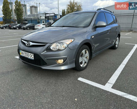 Сірий Хендай i30, об'ємом двигуна 1.59 л та пробігом 157 тис. км за 6000 $, фото 1 на Automoto.ua