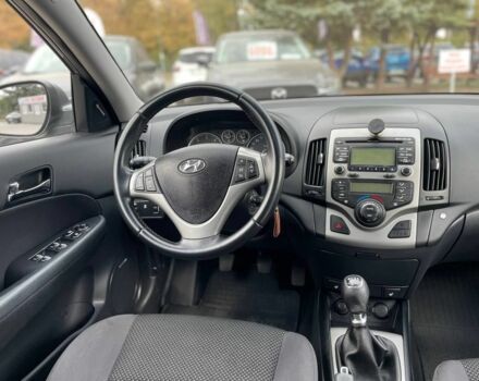 Хендай i30 2011 в Кривом Роге на Automoto.ua Серый Хендай i30, объемом двигателя 1.6 л и пробегом 226 тыс. км за 7500 $, фото 15 на Automoto.ua