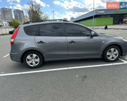 Сірий Хендай i30, об'ємом двигуна 1.59 л та пробігом 157 тис. км за 6000 $, фото 6 на Automoto.ua