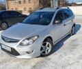 Серый Хендай i30, объемом двигателя 1.6 л и пробегом 190 тыс. км за 6400 $, фото 1 на Automoto.ua