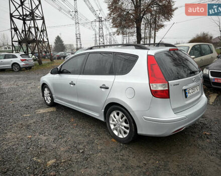 Серый Хендай i30, объемом двигателя 1.58 л и пробегом 286 тыс. км за 4900 $, фото 6 на Automoto.ua