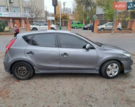 Серый Хендай i30, объемом двигателя 1.58 л и пробегом 152 тыс. км за 5400 $, фото 12 на Automoto.ua