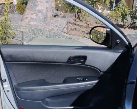 Серый Хендай i30, объемом двигателя 1.4 л и пробегом 188 тыс. км за 6000 $, фото 6 на Automoto.ua