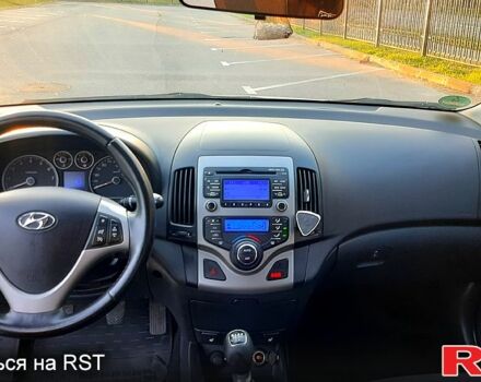 Сірий Хендай i30, об'ємом двигуна 1.4 л та пробігом 227 тис. км за 6300 $, фото 9 на Automoto.ua