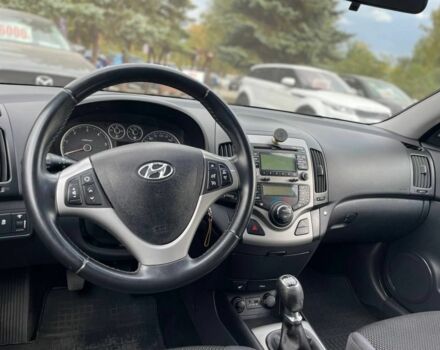Хендай i30 2011 в Кривом Роге на Automoto.ua Серый Хендай i30, объемом двигателя 1.6 л и пробегом 226 тыс. км за 7500 $, фото 16 на Automoto.ua