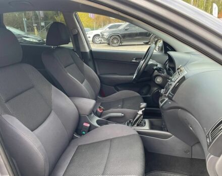 Хендай i30 2011 в Кривом Роге на Automoto.ua Серый Хендай i30, объемом двигателя 1.6 л и пробегом 226 тыс. км за 7500 $, фото 14 на Automoto.ua