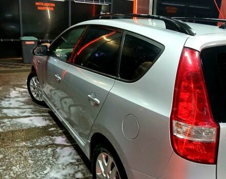 Серый Хендай i30, объемом двигателя 1.4 л и пробегом 218 тыс. км за 7000 $, фото 4 на Automoto.ua