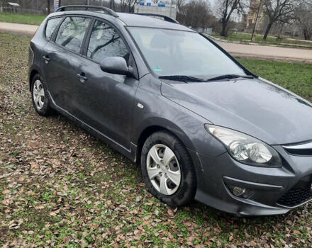 Серый Хендай i30, объемом двигателя 1.4 л и пробегом 179 тыс. км за 6300 $, фото 6 на Automoto.ua