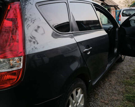 Серый Хендай i30, объемом двигателя 1.58 л и пробегом 348 тыс. км за 6000 $, фото 6 на Automoto.ua