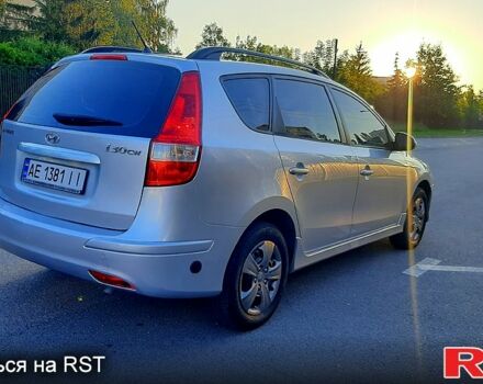 Сірий Хендай i30, об'ємом двигуна 1.4 л та пробігом 227 тис. км за 6300 $, фото 4 на Automoto.ua