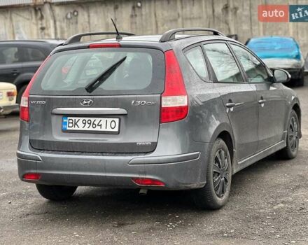 Серый Хендай i30, объемом двигателя 1.6 л и пробегом 290 тыс. км за 2750 $, фото 4 на Automoto.ua