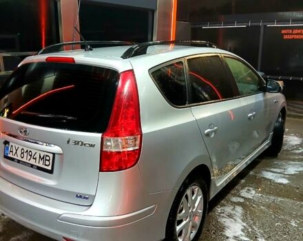 Серый Хендай i30, объемом двигателя 1.4 л и пробегом 218 тыс. км за 7000 $, фото 2 на Automoto.ua