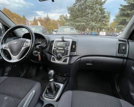 Хендай i30 2011 в Кривом Роге на Automoto.ua Серый Хендай i30, объемом двигателя 1.6 л и пробегом 226 тыс. км за 7500 $, фото 13 на Automoto.ua