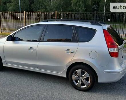 Серый Хендай i30, объемом двигателя 1.4 л и пробегом 213 тыс. км за 6500 $, фото 9 на Automoto.ua