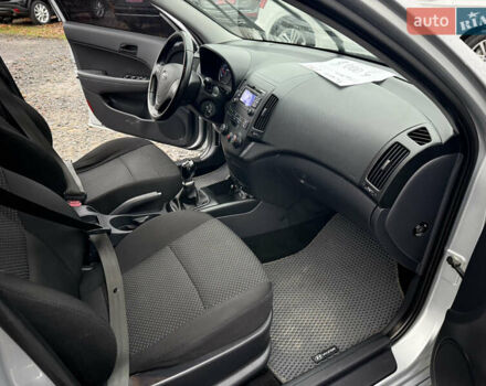 Серый Хендай i30, объемом двигателя 1.58 л и пробегом 286 тыс. км за 4900 $, фото 28 на Automoto.ua