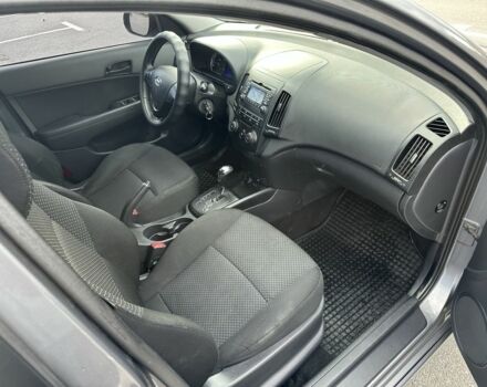 Сірий Хендай i30, об'ємом двигуна 1.6 л та пробігом 157 тис. км за 6000 $, фото 8 на Automoto.ua