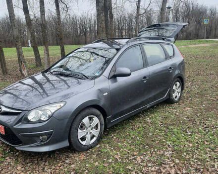 Серый Хендай i30, объемом двигателя 1.4 л и пробегом 179 тыс. км за 6300 $, фото 12 на Automoto.ua