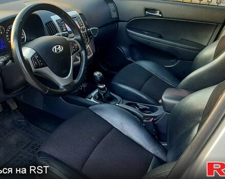 Сірий Хендай i30, об'ємом двигуна 1.4 л та пробігом 227 тис. км за 6300 $, фото 8 на Automoto.ua