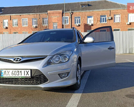 Серый Хендай i30, объемом двигателя 1.6 л и пробегом 275 тыс. км за 7000 $, фото 3 на Automoto.ua