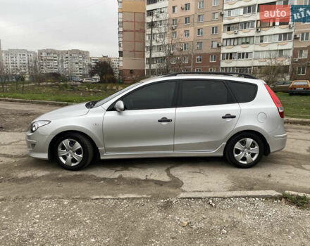 Сірий Хендай i30, об'ємом двигуна 1.6 л та пробігом 87 тис. км за 8200 $, фото 25 на Automoto.ua