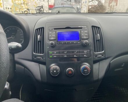 Серый Хендай i30, объемом двигателя 1.6 л и пробегом 87 тыс. км за 8200 $, фото 17 на Automoto.ua