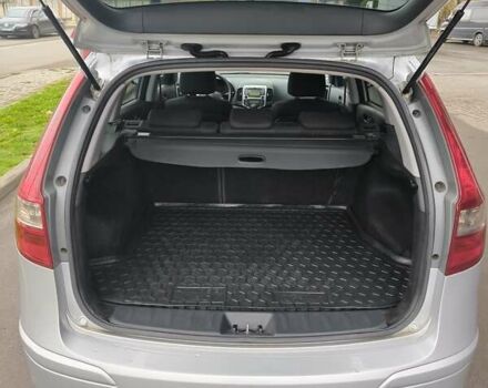 Сірий Хендай i30, об'ємом двигуна 1.58 л та пробігом 200 тис. км за 7150 $, фото 11 на Automoto.ua