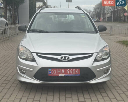 Серый Хендай i30, объемом двигателя 1.4 л и пробегом 220 тыс. км за 6450 $, фото 1 на Automoto.ua