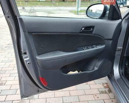 Сірий Хендай i30, об'ємом двигуна 1.58 л та пробігом 320 тис. км за 5800 $, фото 13 на Automoto.ua