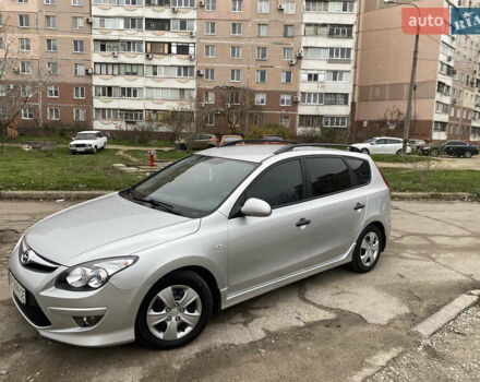Сірий Хендай i30, об'ємом двигуна 1.6 л та пробігом 87 тис. км за 8200 $, фото 26 на Automoto.ua