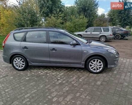 Сірий Хендай i30, об'ємом двигуна 1.4 л та пробігом 166 тис. км за 6350 $, фото 7 на Automoto.ua