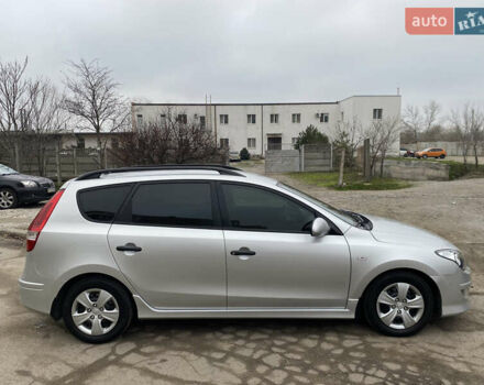 Сірий Хендай i30, об'ємом двигуна 1.6 л та пробігом 87 тис. км за 8200 $, фото 18 на Automoto.ua