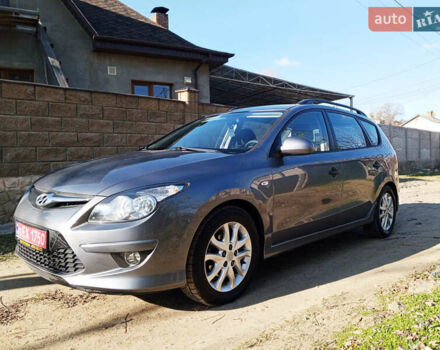 Сірий Хендай i30, об'ємом двигуна 1.4 л та пробігом 167 тис. км за 7400 $, фото 1 на Automoto.ua