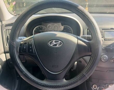 Сірий Хендай i30, об'ємом двигуна 1.6 л та пробігом 283 тис. км за 5890 $, фото 11 на Automoto.ua