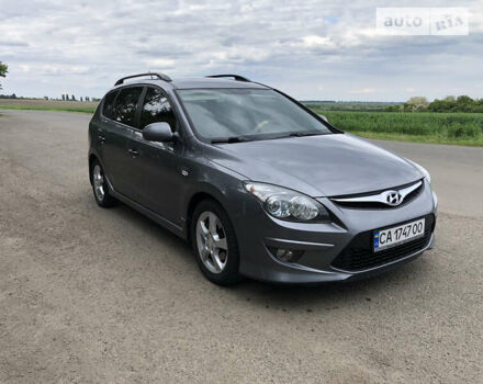 Сірий Хендай i30, об'ємом двигуна 1.6 л та пробігом 172 тис. км за 7000 $, фото 1 на Automoto.ua