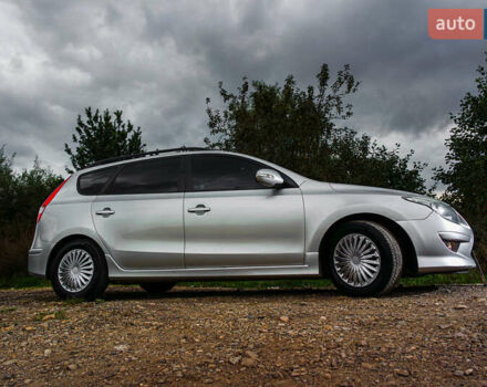 Серый Хендай i30, объемом двигателя 1.4 л и пробегом 227 тыс. км за 5400 $, фото 53 на Automoto.ua