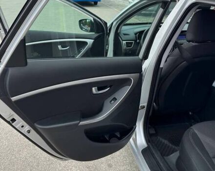 Серый Хендай i30, объемом двигателя 1.6 л и пробегом 149 тыс. км за 8500 $, фото 12 на Automoto.ua