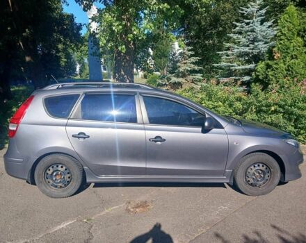 Сірий Хендай i30, об'ємом двигуна 1.6 л та пробігом 283 тис. км за 5890 $, фото 3 на Automoto.ua