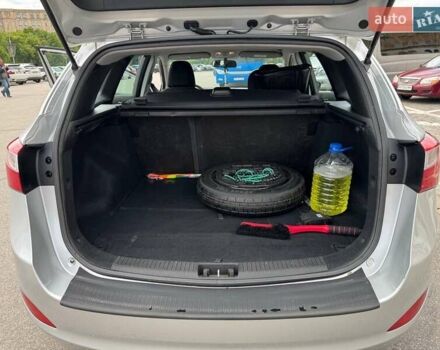 Серый Хендай i30, объемом двигателя 1.6 л и пробегом 149 тыс. км за 8500 $, фото 15 на Automoto.ua