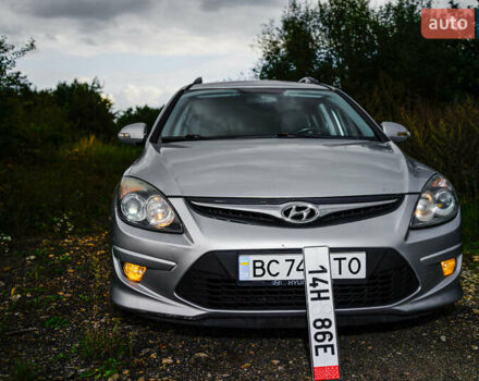 Серый Хендай i30, объемом двигателя 1.4 л и пробегом 227 тыс. км за 5400 $, фото 9 на Automoto.ua