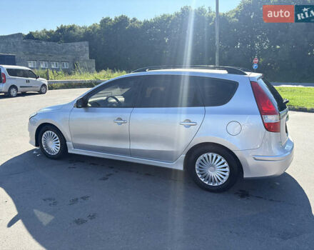 Серый Хендай i30, объемом двигателя 1.4 л и пробегом 336 тыс. км за 4999 $, фото 5 на Automoto.ua