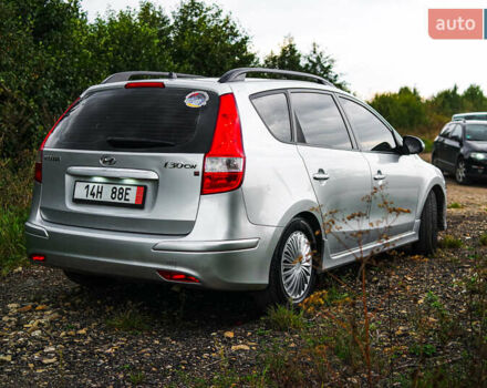 Серый Хендай i30, объемом двигателя 1.4 л и пробегом 227 тыс. км за 5400 $, фото 28 на Automoto.ua